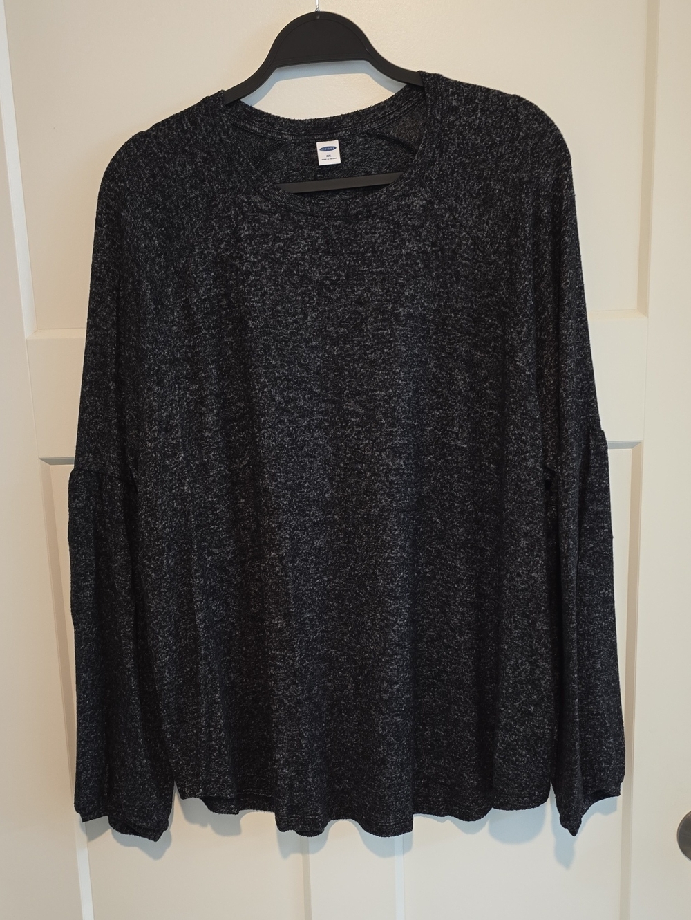 Old Navy Charcoal Heather Crewneck Long Sleeve Tee